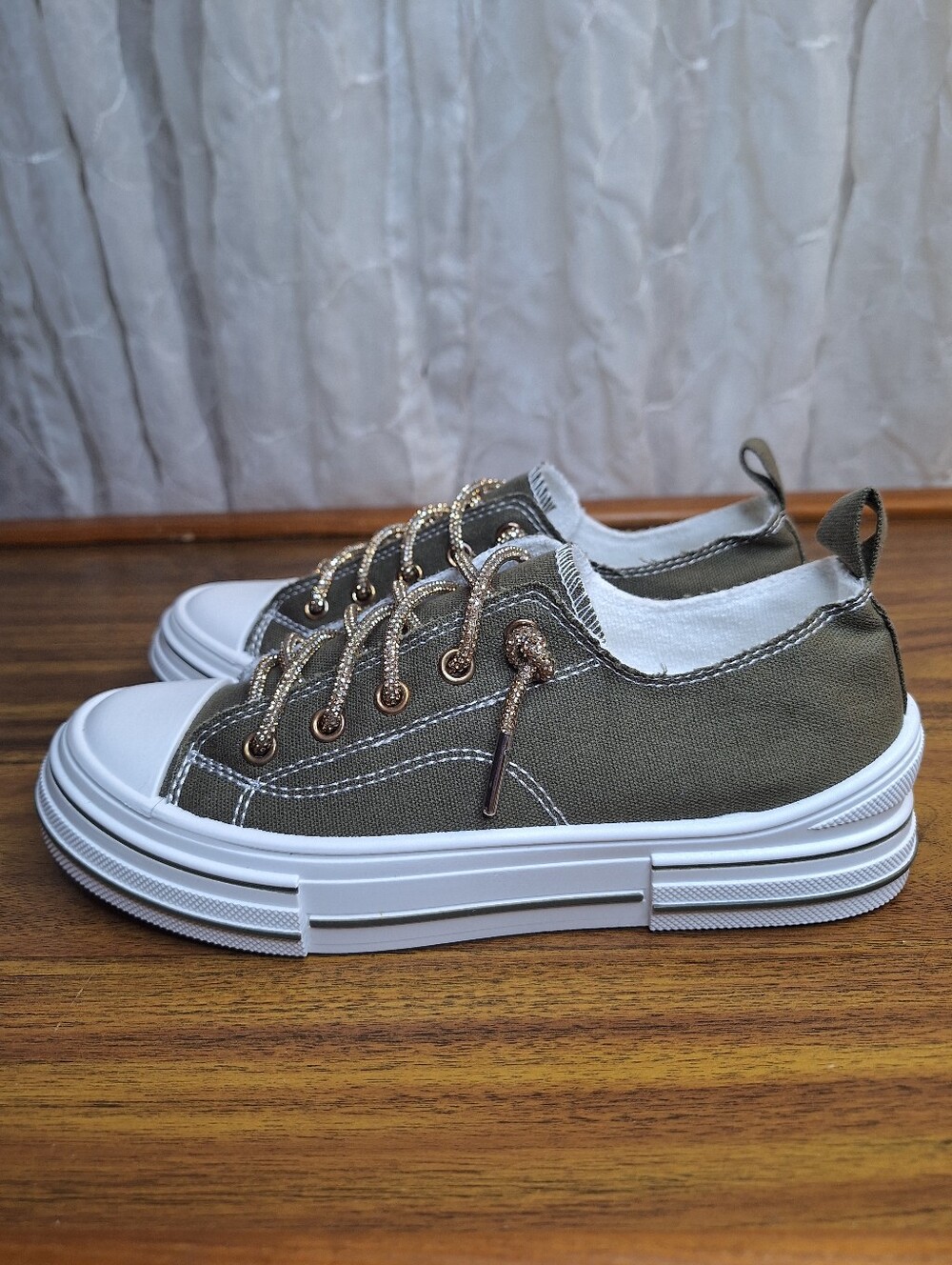 Very G Army Sage Green Glitter Lace Low-Top Platform Canvas Sneakers Size 7 - Picture 4 of 8